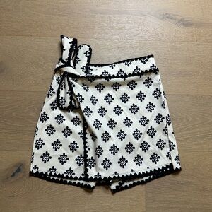 Black and White Floral Patterned Shorts